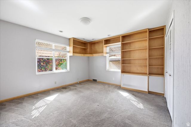 2484 E SKYLINE DR, Salt Lake City, UT 84108