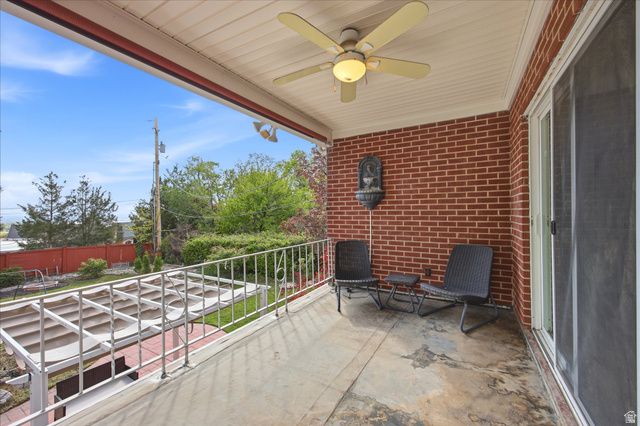 2484 E SKYLINE DR, Salt Lake City, UT 84108