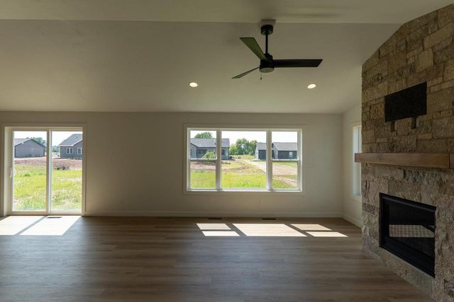 N9271 ANTON STREET, Appleton, WI 54915