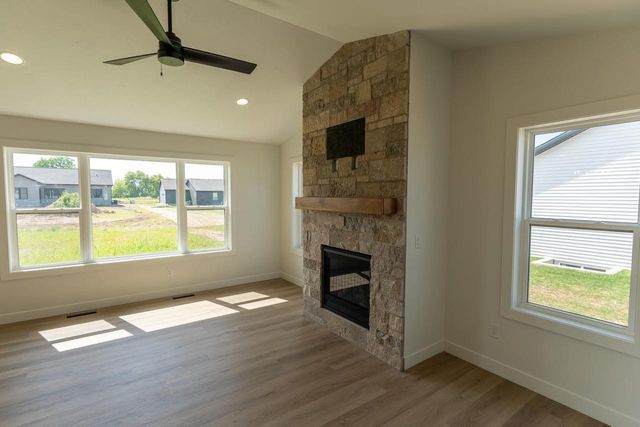 N9271 ANTON STREET, Appleton, WI 54915