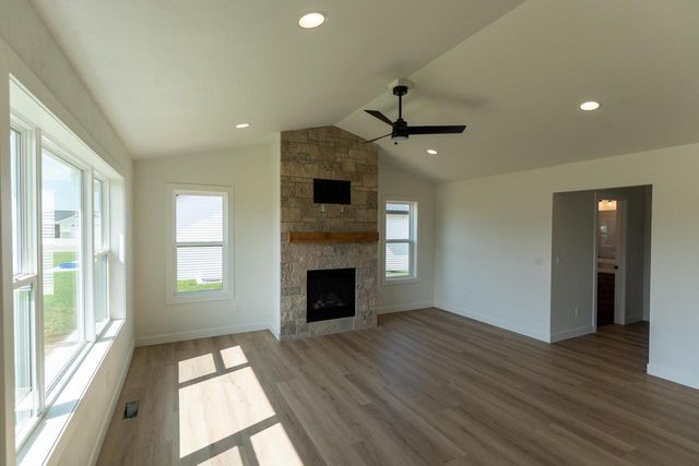 N9271 ANTON STREET, Appleton, WI 54915