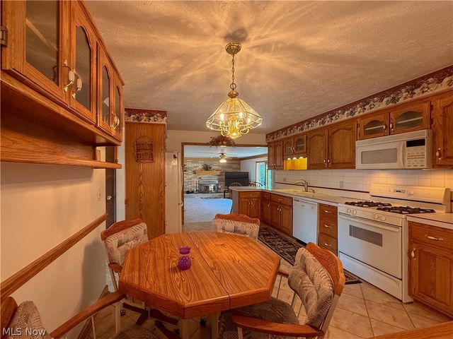 13665 Pawnee Trail, Middleburg Heights, OH 44130
