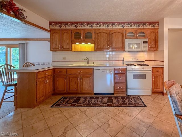 13665 Pawnee Trail, Middleburg Heights, OH 44130