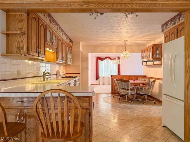 13665 Pawnee Trail, Middleburg Heights, OH 44130