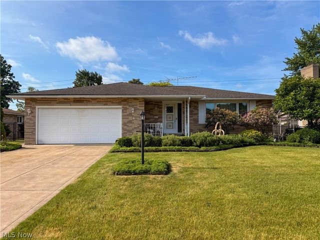 13665 Pawnee Trail, Middleburg Heights, OH 44130