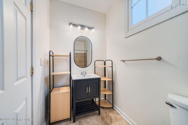 1104 E St Catherine St, Louisville, KY 40204