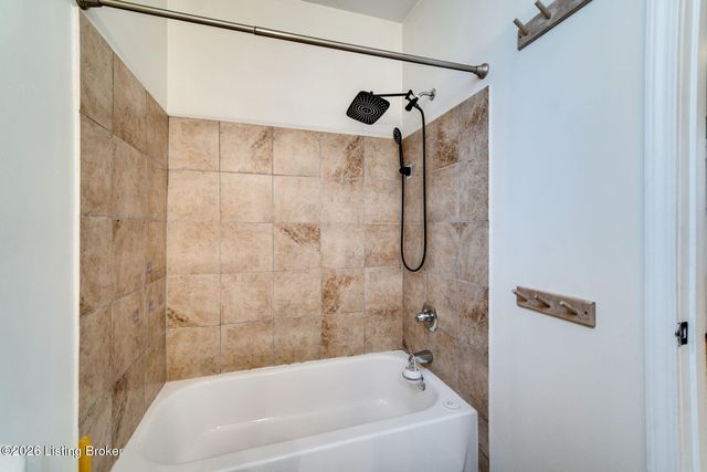 1104 E St Catherine St, Louisville, KY 40204