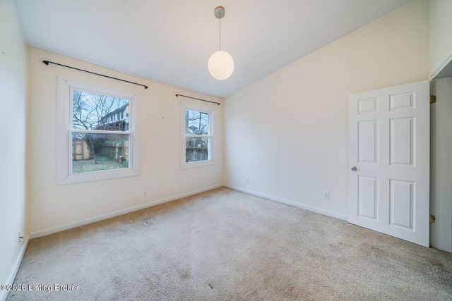 1104 E St Catherine St, Louisville, KY 40204