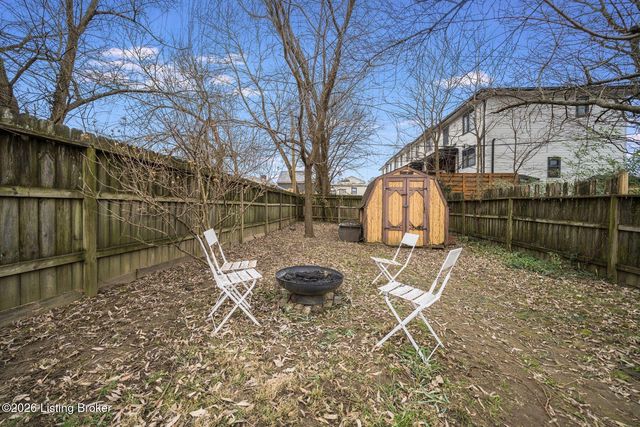 1104 E St Catherine St, Louisville, KY 40204