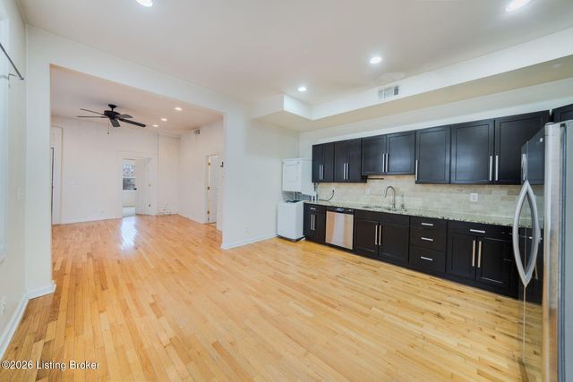 1104 E St Catherine St, Louisville, KY 40204