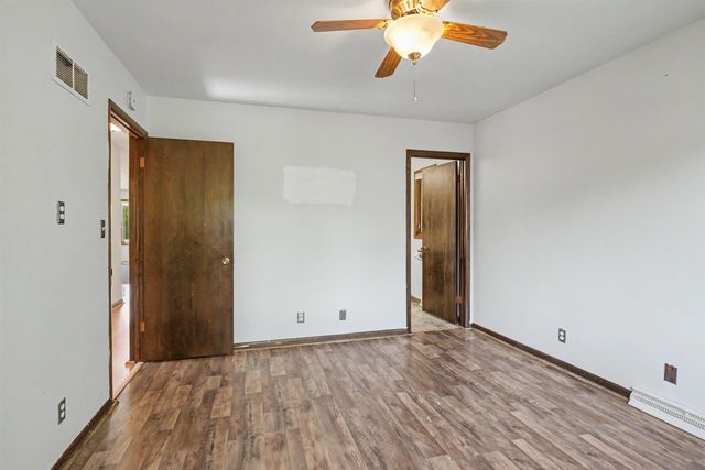 2621 W 4th Street, Cedar Falls, IA 50613