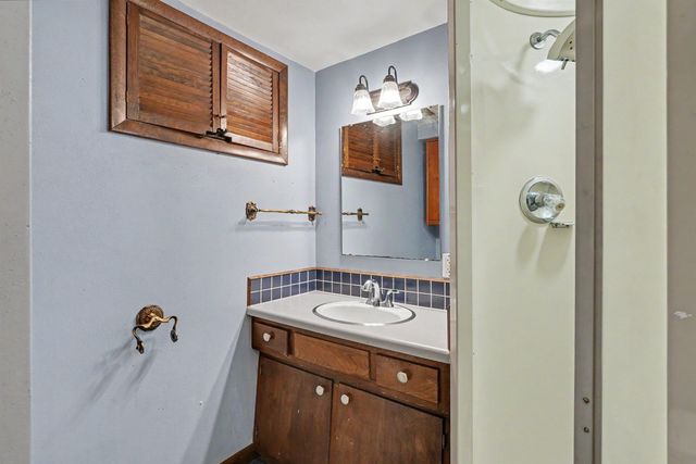2621 W 4th Street, Cedar Falls, IA 50613