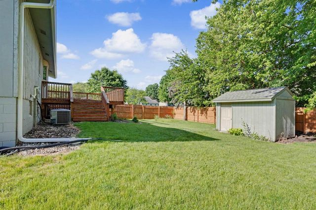 2621 W 4th Street, Cedar Falls, IA 50613
