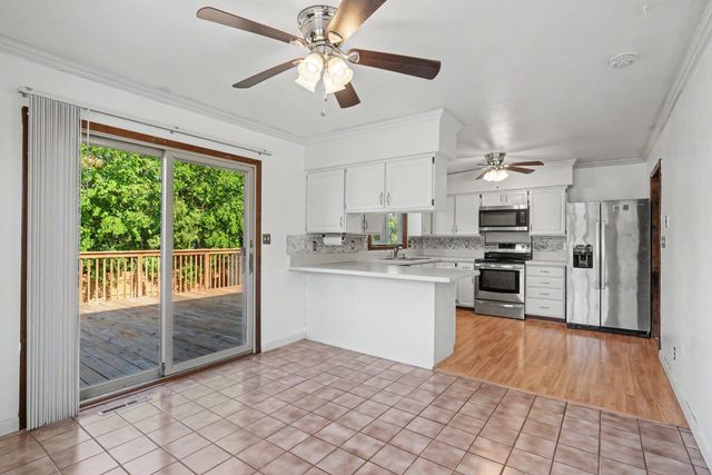 2621 W 4th Street, Cedar Falls, IA 50613