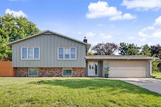 2621 W 4th Street, Cedar Falls, IA 50613