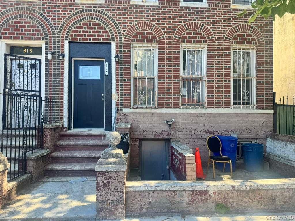317 E 96th Street 1F, Brooklyn, NY 11212