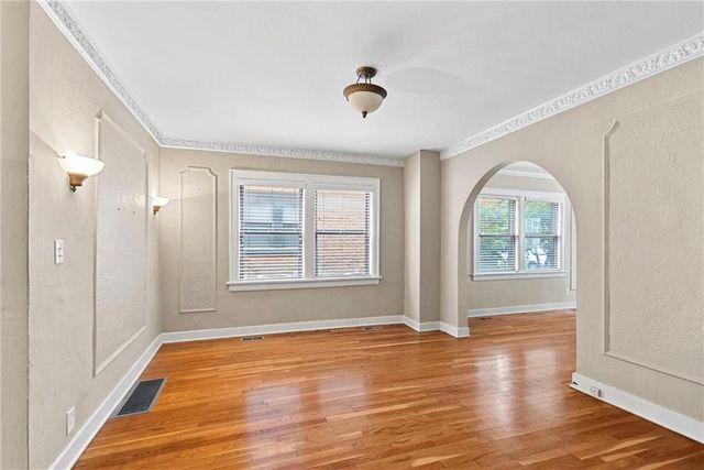 4508 Broadway Street, Kansas City, MO 64111