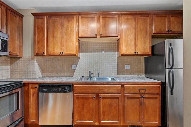 4508 Broadway Street, Kansas City, MO 64111