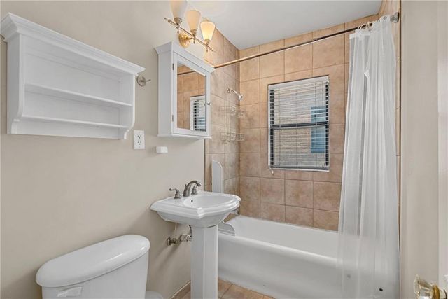 4508 Broadway Street, Kansas City, MO 64111