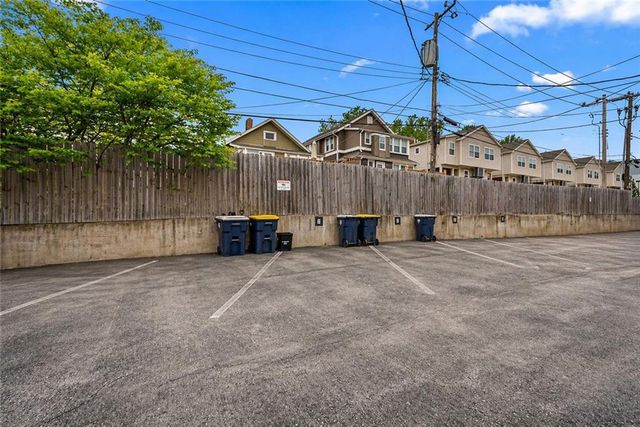 4508 Broadway Street, Kansas City, MO 64111