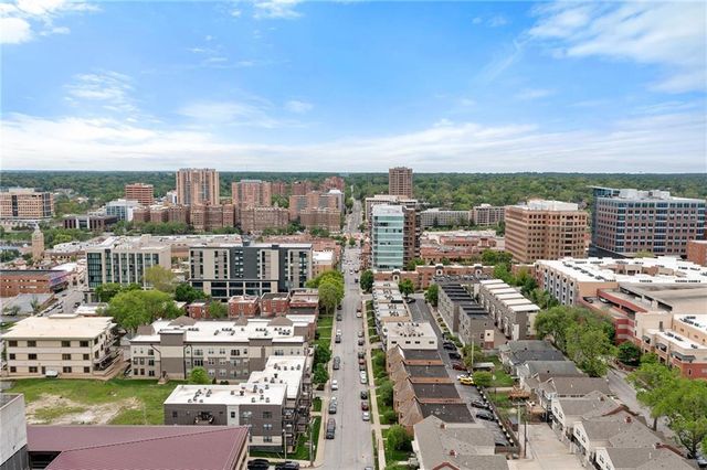 4508 Broadway Street, Kansas City, MO 64111