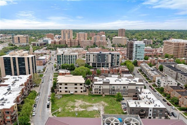 4508 Broadway Street, Kansas City, MO 64111