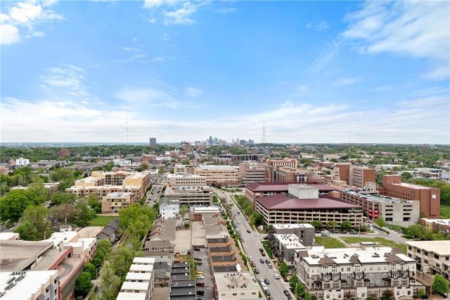 4508 Broadway Street, Kansas City, MO 64111