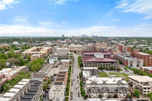 4508 Broadway Street, Kansas City, MO 64111