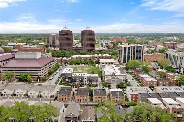 4508 Broadway Street, Kansas City, MO 64111