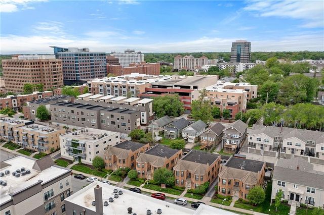 4508 Broadway Street, Kansas City, MO 64111