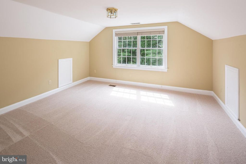 995 BANESWOOD DR, Kennett Square, PA 19348