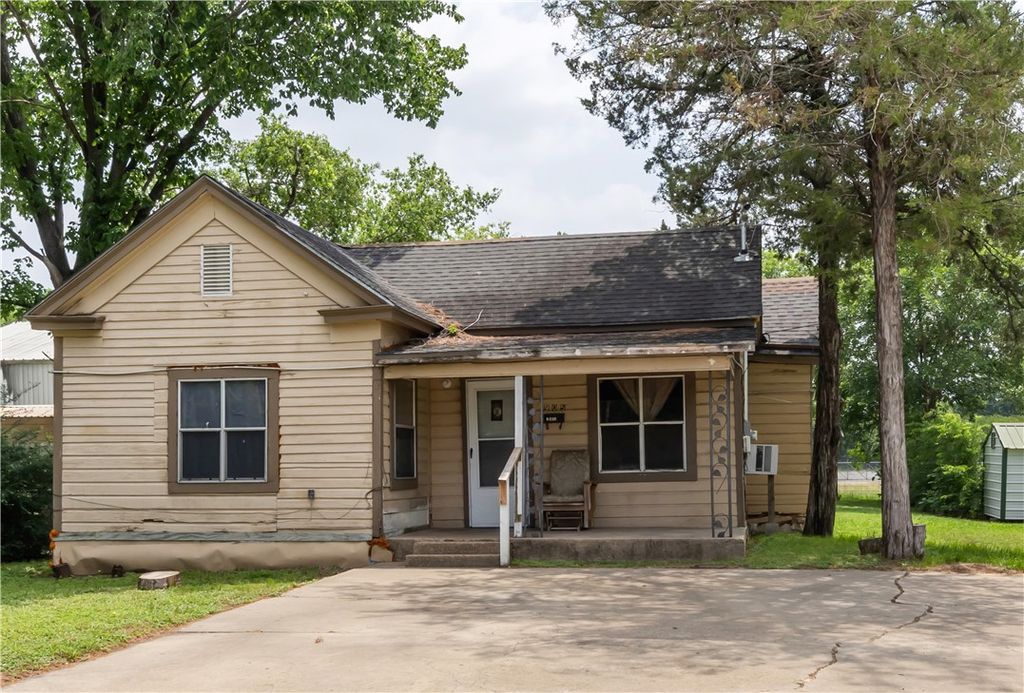 905 North Parker Avenue, Bryan, TX 77803