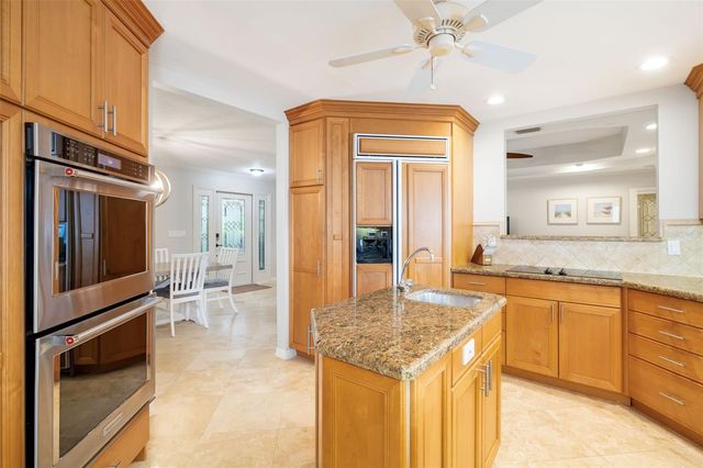 565 COMMONWEALTH PLACE, Sarasota, FL 34242