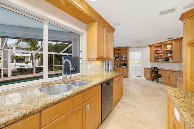 565 COMMONWEALTH PLACE, Sarasota, FL 34242