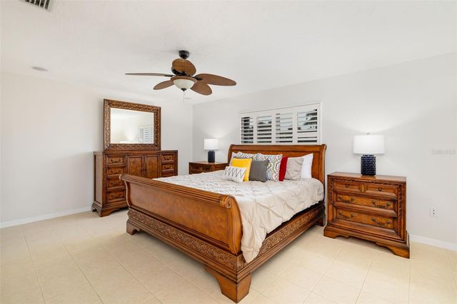565 COMMONWEALTH PLACE, Sarasota, FL 34242