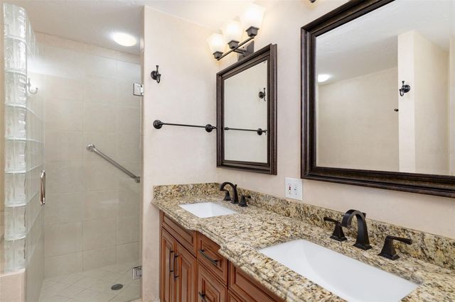 565 COMMONWEALTH PLACE, Sarasota, FL 34242
