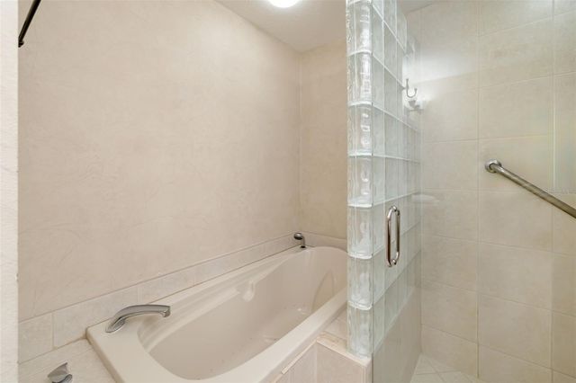 565 COMMONWEALTH PLACE, Sarasota, FL 34242
