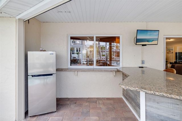 565 COMMONWEALTH PLACE, Sarasota, FL 34242