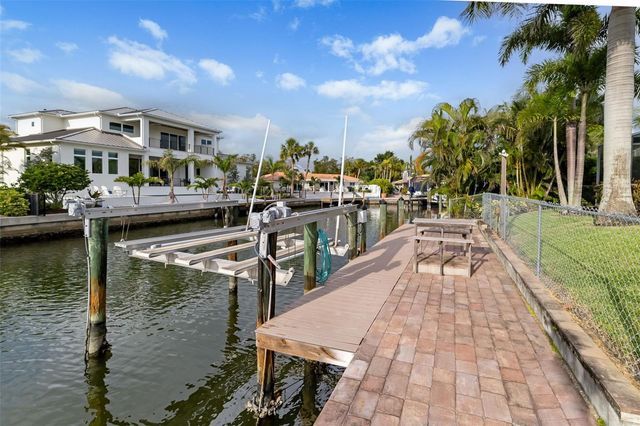 565 COMMONWEALTH PLACE, Sarasota, FL 34242