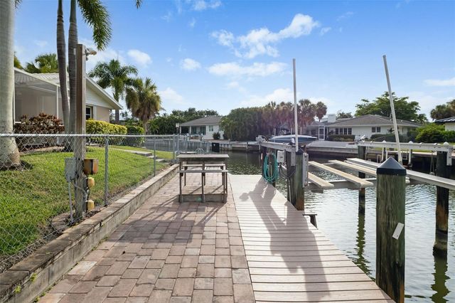 565 COMMONWEALTH PLACE, Sarasota, FL 34242