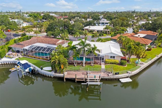 565 COMMONWEALTH PLACE, Sarasota, FL 34242