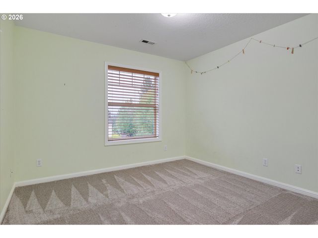 13115 Se NORMANDY Dr, Clackamas, OR 97015