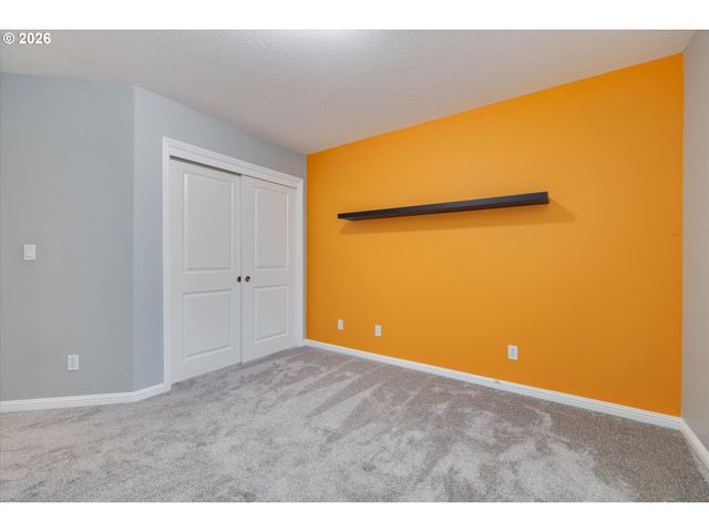 13115 Se NORMANDY Dr, Clackamas, OR 97015