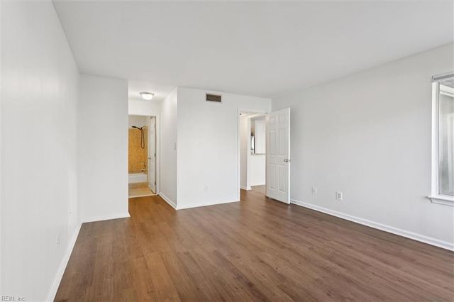 135 Nantucket PL, Newport News, VA 23606