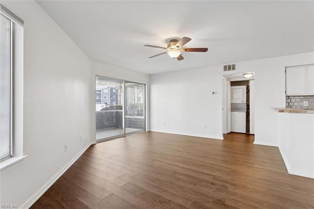 135 Nantucket PL, Newport News, VA 23606