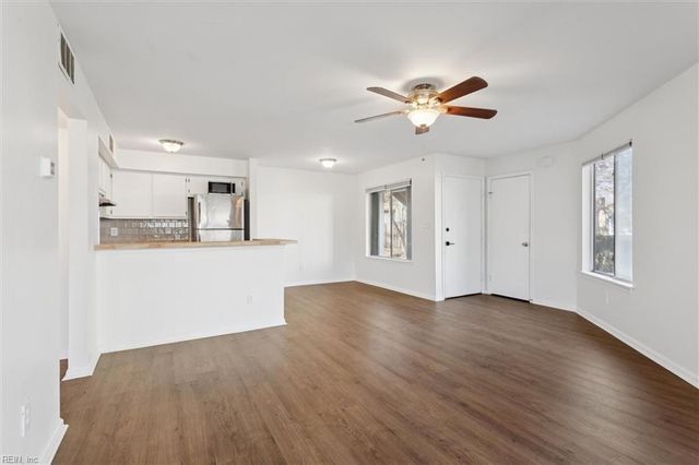 135 Nantucket PL, Newport News, VA 23606