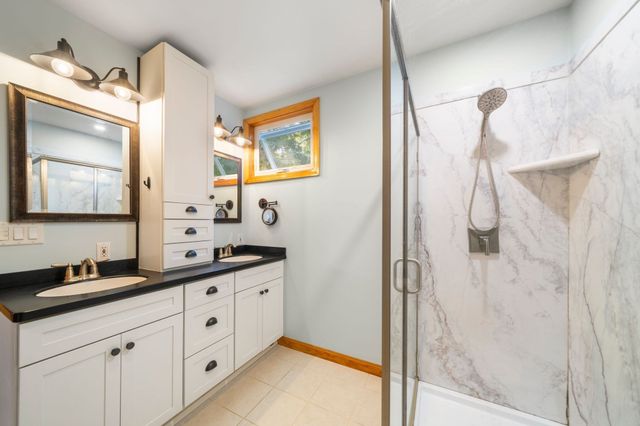 17 Connecticut Ave, Blackstone, MA 01504