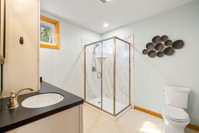 17 Connecticut Ave, Blackstone, MA 01504