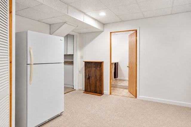 17 Connecticut Ave, Blackstone, MA 01504