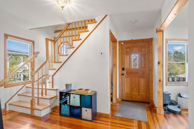 17 Connecticut Ave, Blackstone, MA 01504